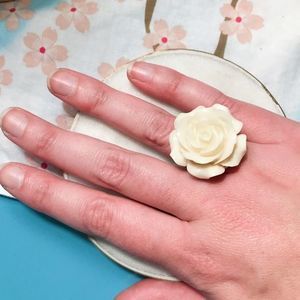 Large fashion ring flower size 7